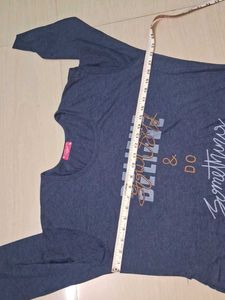 Graphic Print T-Shirt of 1
