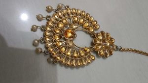 Elegant Gold Maang Tikka with Pearls