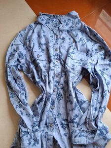 Blue Floral Print Button-Up Shirt