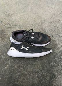 Under Armour Running Shoes 👟