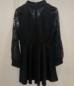 Elegant Black Lace Sleeve Dress