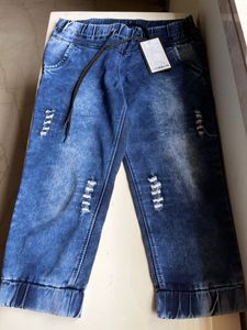 Stylish Distressed Denim Capri