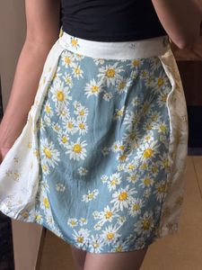 Daisy Print Mini Skirt