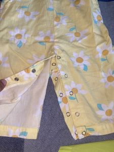 Brand: Budding Bees.. Size: 12-18 Months