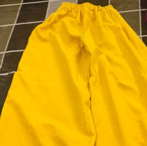 Girls Floral Top &amp; Yellow Pants Set Size-38