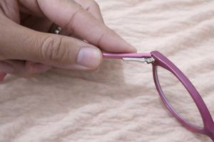 Cat-Eye Eyeglass Frame with Case