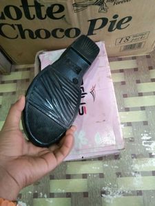 Stylish Black Wedge Sandals