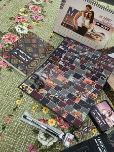 New- Ek Hint Board Game &amp; Stationery Set