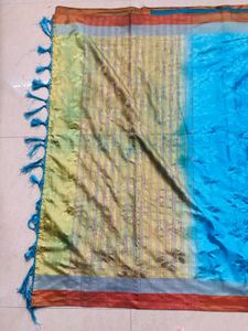 Elegant Teal Saree with Leaf Motif