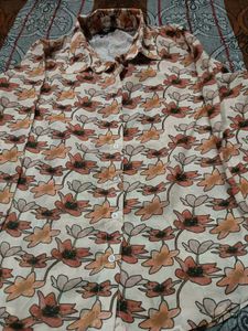 Chic Floral Print Button-Up Shirt