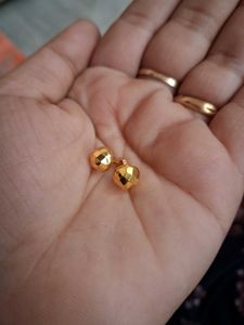 Dimond Cut Stud Earrings