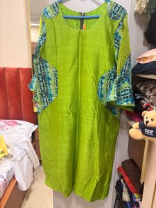 Vibrant Green Kurta with unique  Print Sleeves