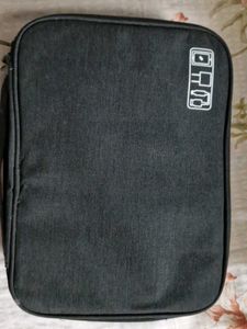 Travel gadget organizer. fully compact and best bu