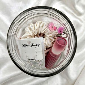 Glam Aura shakeJewellery Gift Set