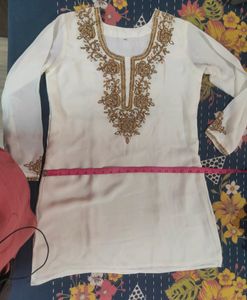 Elegant Embroidered Tunic
