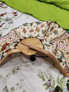 Vintage Floral Folding Fan &amp; hat 2in1