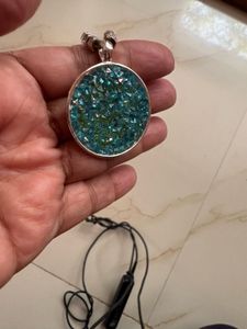 Sparkling Blue Pendant Necklace