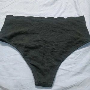 ⚛️ High-Waisted Scalloped Bikini Bottom