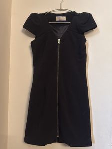 Chic Black Zipper Dress