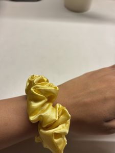 2 Chic Satin Scrunchie - Mint Green