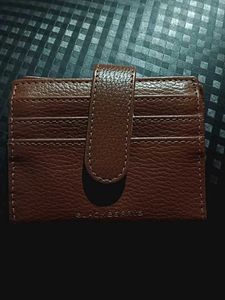 Blackberrys Brown Leather Card Holder