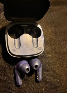 Blue Wireless Earbud Case