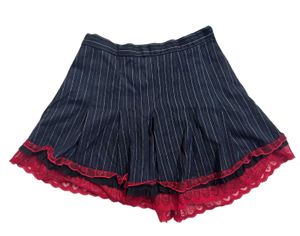 Pleated Line Wuth Lacr Skirt