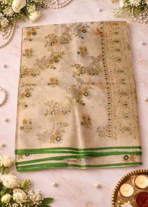 Elegant Paisley Print Saree