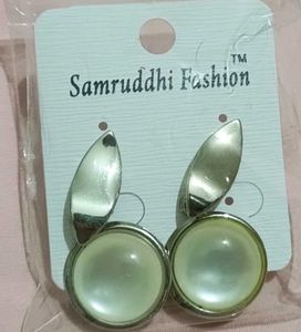 Elegant Pearl Drop Earrings