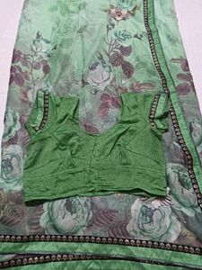Beautiful Floral Print Saree with Blouse