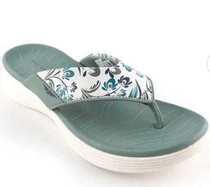 Red tape Floral Flip-Flops for Women
