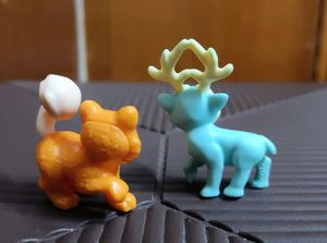 2 kinder Joy animal toys