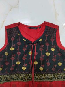 Red &amp; Black Printed Sleeveless Kurta