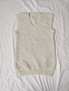 Knitted Sweater Vest (S&M SIZE)
