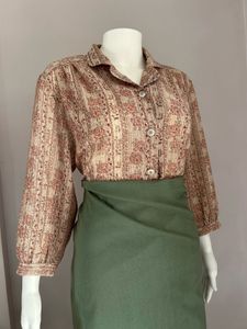 Vintage Floral Print Button-Up Blouse