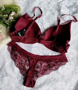 Lace Trimmed Bra and  thong set 👍