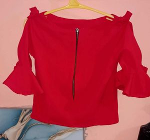 Chic Off-Shoulder Red top