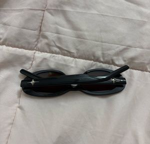 Chic Oval Sunglasses
