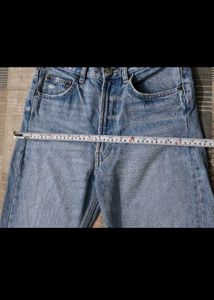 Light Wash Straight Leg Jeans