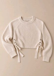 CREAM LACE-UP SIDE CROPPED KNIT SWEATER