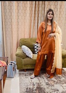 Elegant Farshi Salwar Suit Set