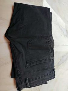 Classic Black Skinny Jeans