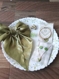 Green Bow &amp; Jewelry Set