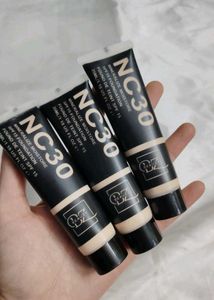 3pc NC30 Mineralize Moisture Foundation