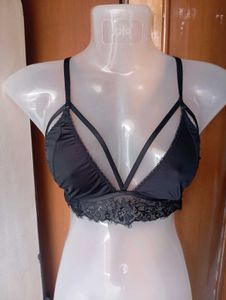Stylish Black Lace Trim Bralette