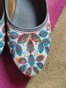 Embroidered Flat belly shoes for girls 💕