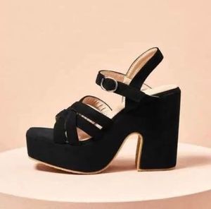 Chic Black Platform Heels