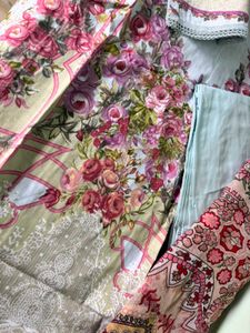 Beautiful Floral Print Kurta Set