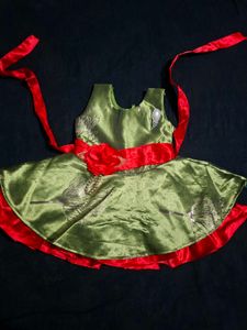 Adorable Green &amp; Red Party Dress(6layers )
