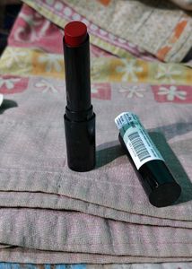 LimeRoad Glow Up Lip Gloss &amp; Lipstick 💄